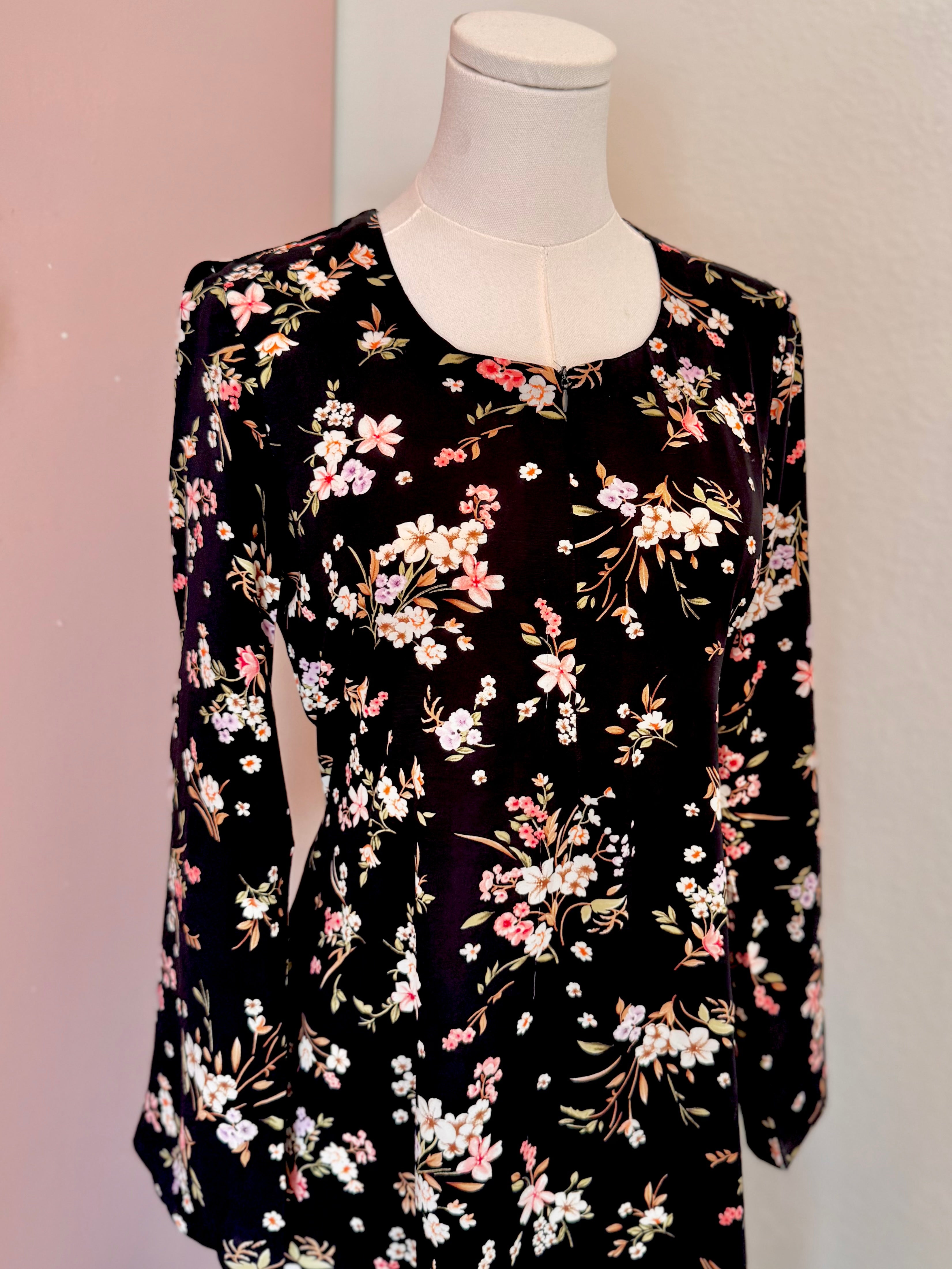 Black Bouquet Floral