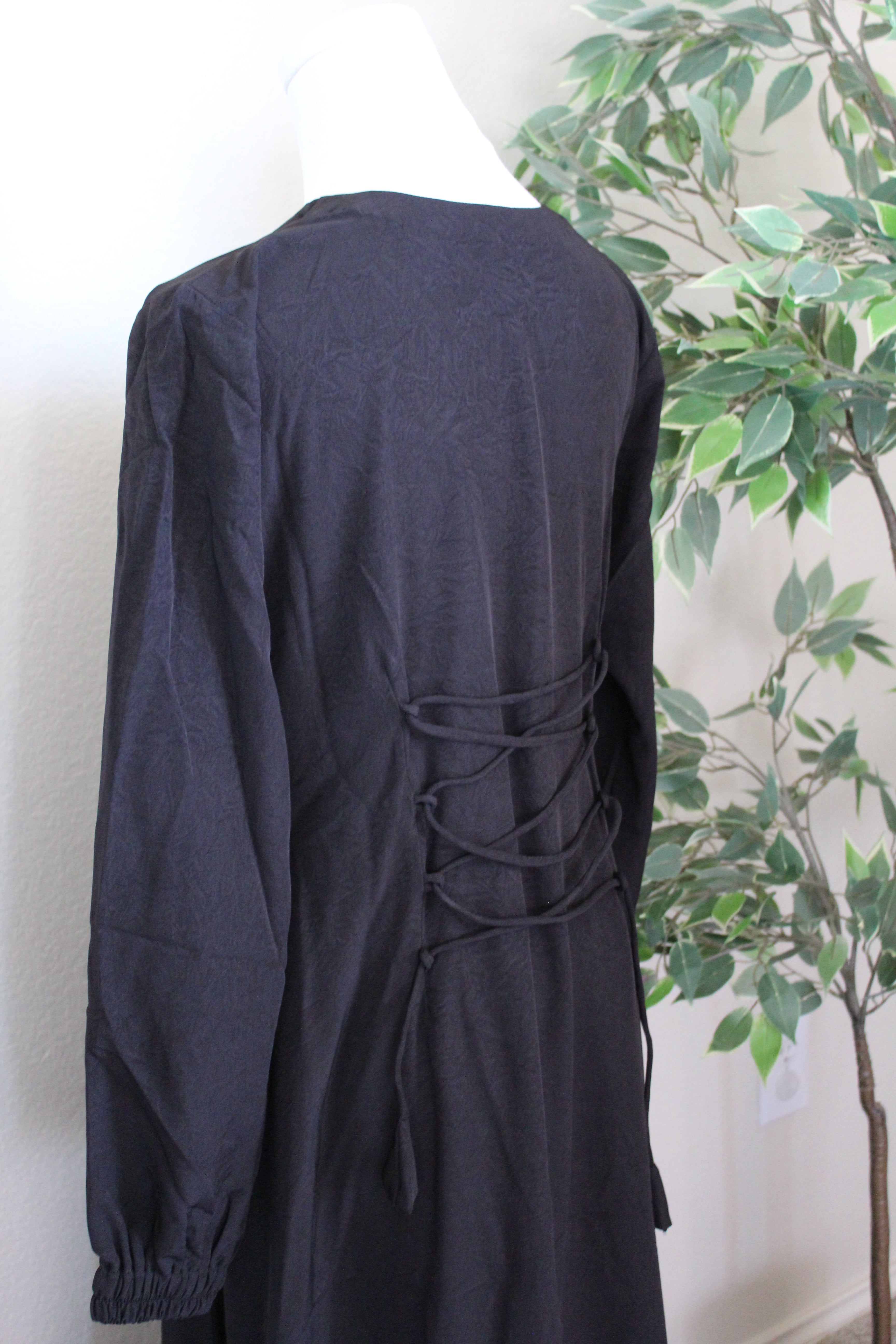 Ambrose Abaya-Black  image 3