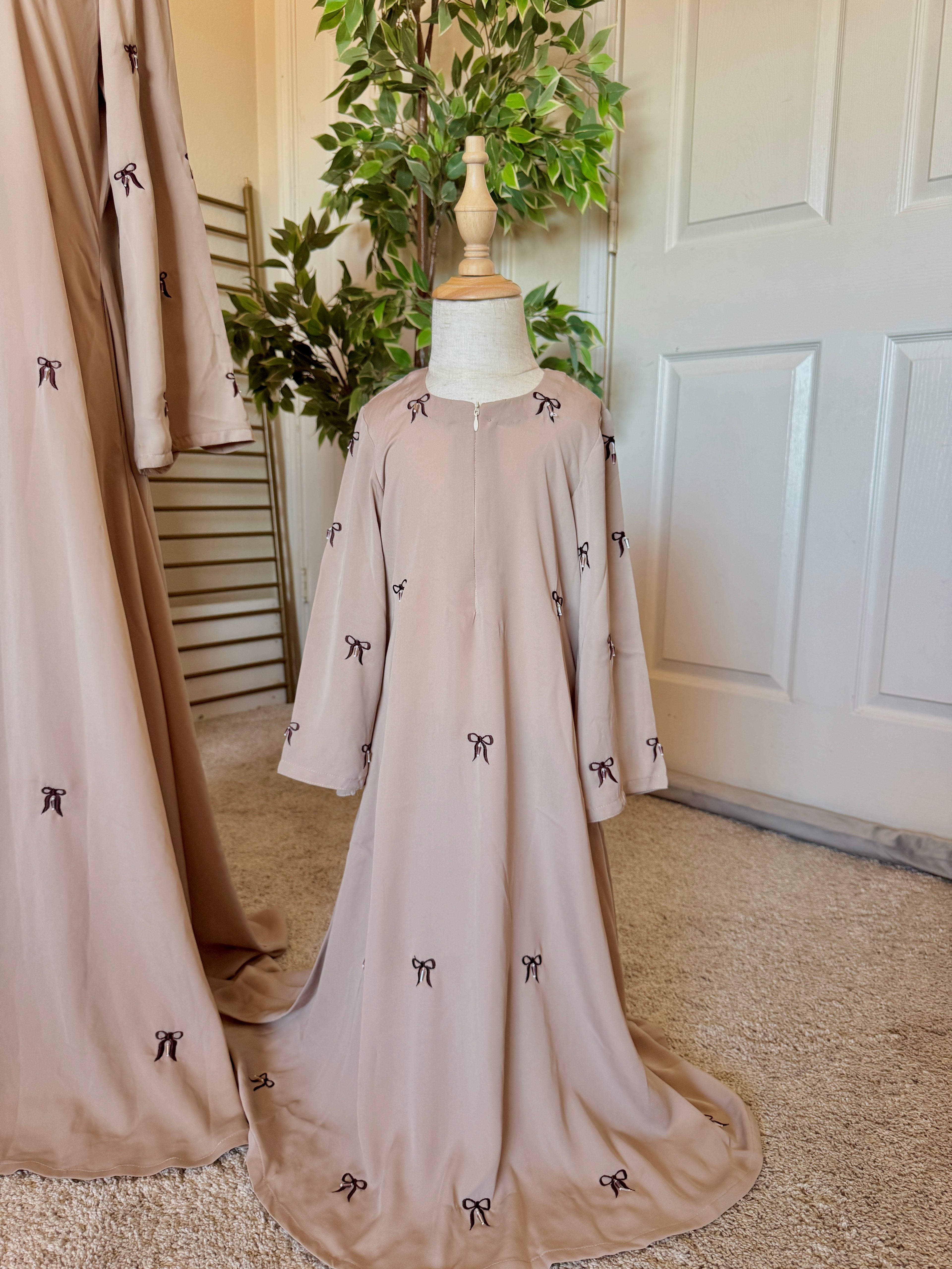 Bow Abaya-Cream  image 3