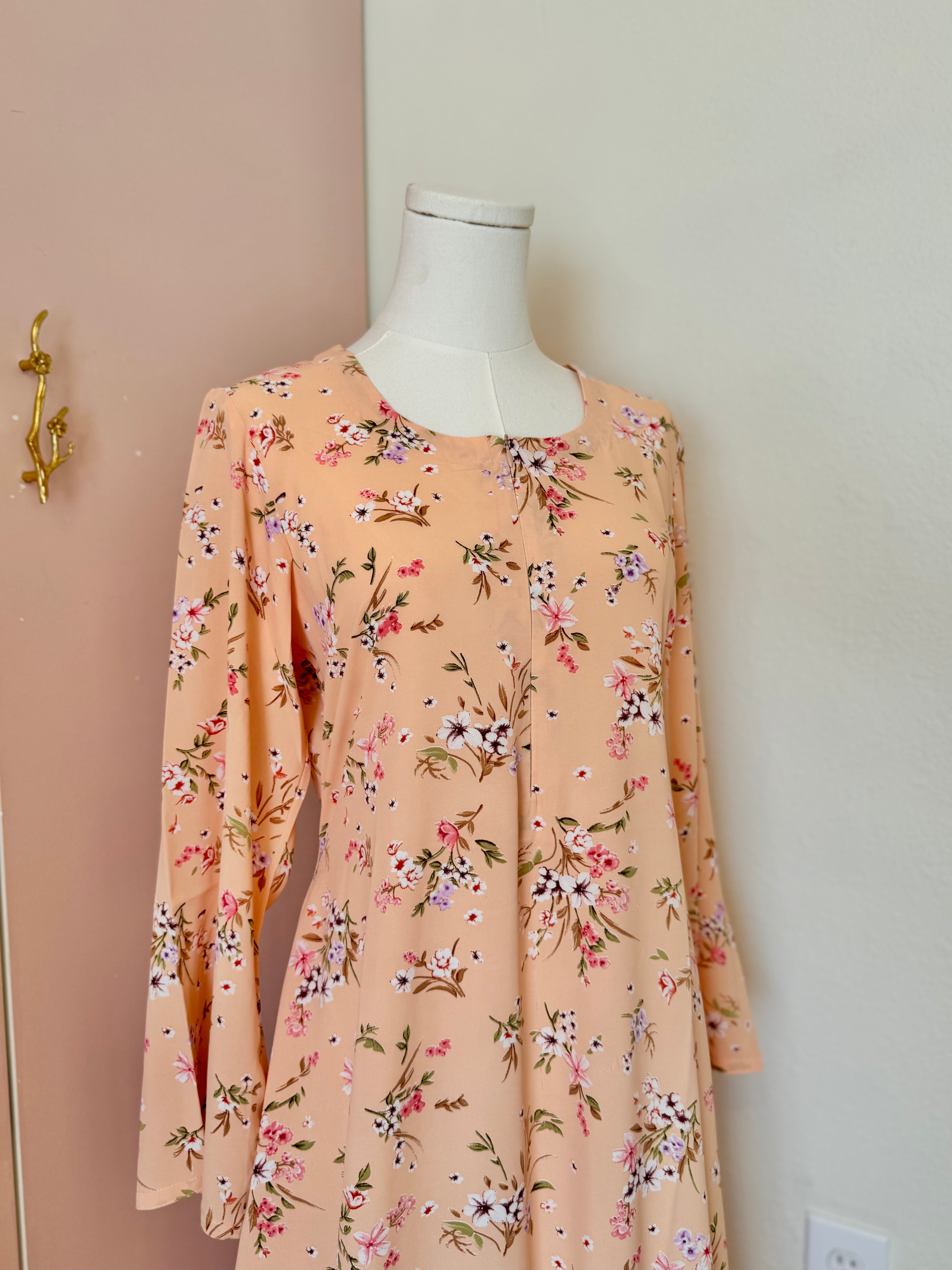 Peachy Bouquet Floral